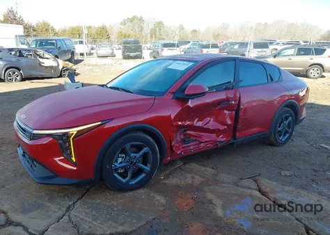 2025 Kia K4 Lxs z USA, uszkodzony, nr VIN 3KPFT4DEXSE168740